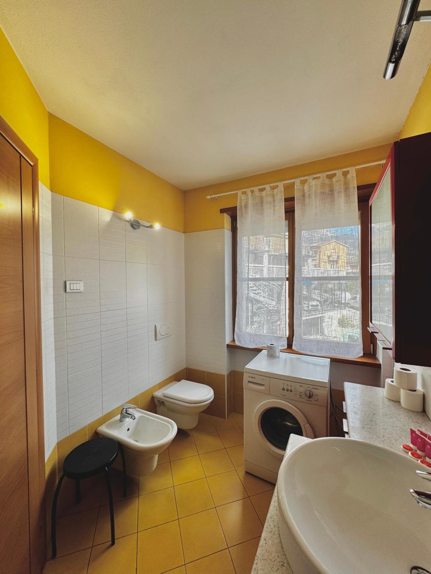 Sweet Spot Aparthotel Riva del Garda Exteriör bild
